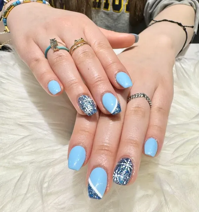 https://cdn.salonspotlight.com/photos/TccLKcG3btf7AI4CuLDB/5c56a6e2-27d5-463c-aa17-144b8244efe4_720x720