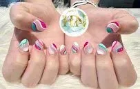 https://cdn.salonspotlight.com/photos/TccLKcG3btf7AI4CuLDB/66cdf09d-e24d-485f-b3ef-777e0eb17b29_720x720
