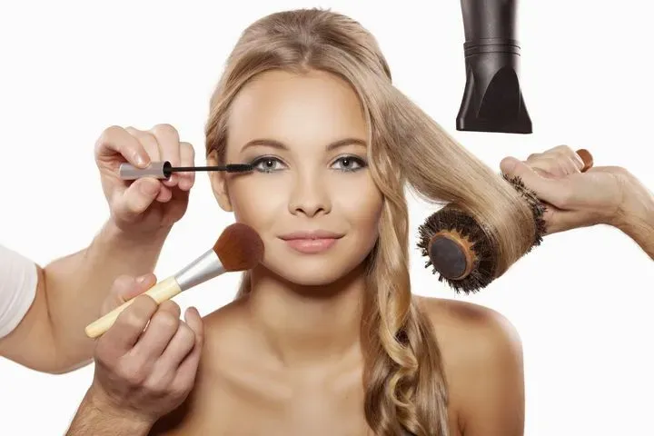 https://cdn.salonspotlight.com/photos/TckpHcHhSeSVIdNFNAC5/58d3f79a-6ab7-4f9d-97ec-f6939357bfb7_720x720