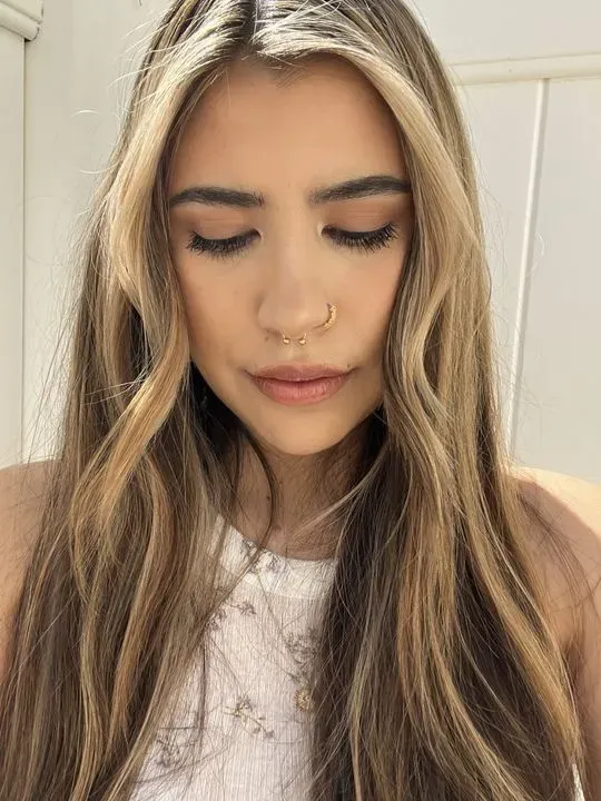 https://cdn.salonspotlight.com/photos/TewtRMFk0jjlwwHT2VjE/caa65fe1-b683-416e-8378-2bbe903dcb2d_720x720