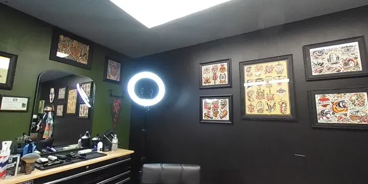 https://cdn.salonspotlight.com/photos/ThJydM7NUxjhX2rW26vp/3bcb6ac7-1e57-4695-afaf-845a8a08a725_720x720