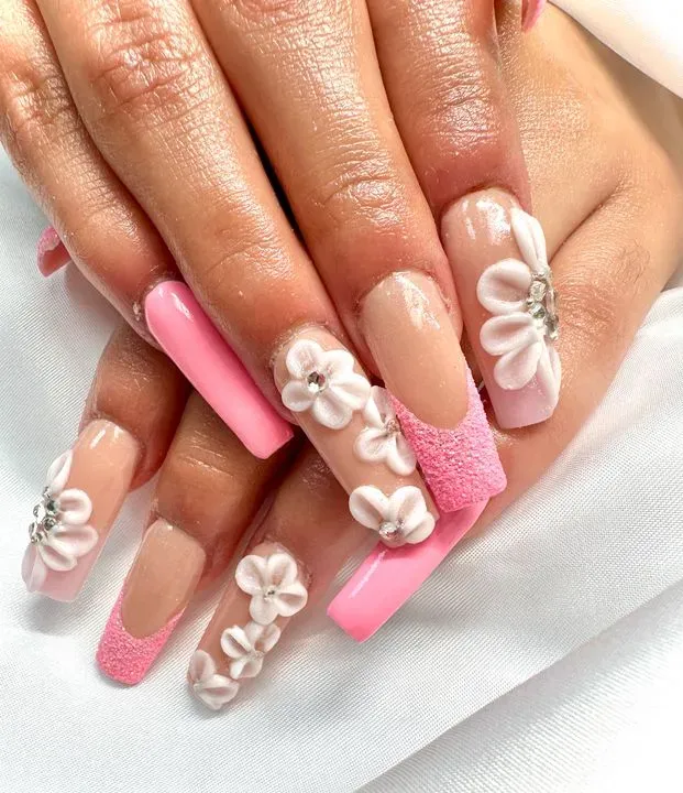 https://cdn.salonspotlight.com/photos/TijH0jWJ7hOuFEVOozgi/b514c1a8-dacf-46d7-94c9-76c0a4dc12cd_720x720