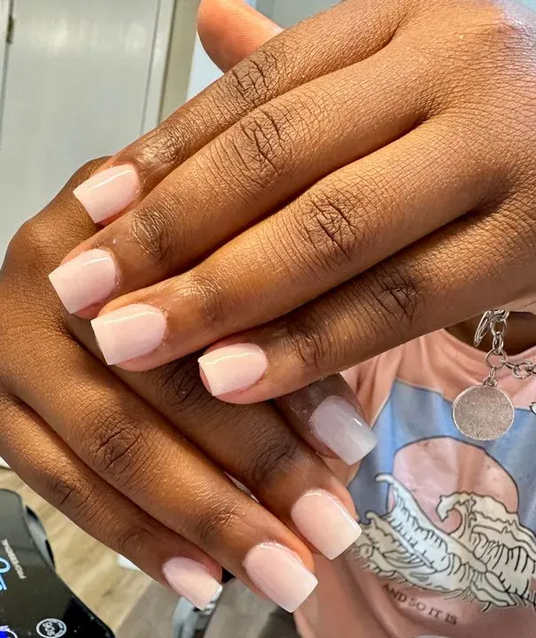 https://cdn.salonspotlight.com/photos/TijH0jWJ7hOuFEVOozgi/ecaf3044-e985-4260-a64a-4d1ad535a184_720x720