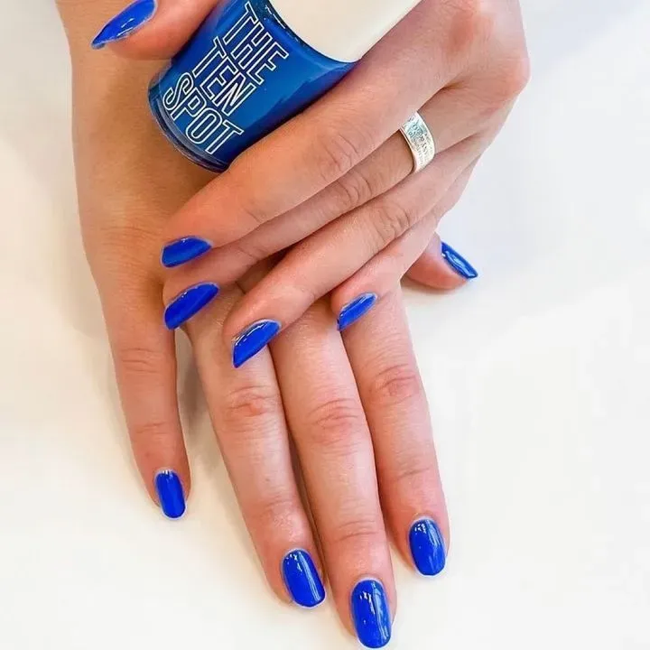 https://cdn.salonspotlight.com/photos/TjIyOIGh4Ndx0m2ZACE1/ae3eb679-4935-46a0-a035-5a19531b0fec_720x720
