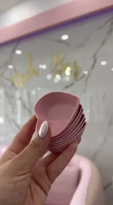https://cdn.salonspotlight.com/photos/TmYCokKCFvQXv070jFfS/1d37801a-a09f-4fb0-a500-9ceb95fcfa4d_720x720