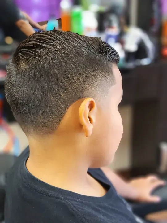 https://cdn.salonspotlight.com/photos/TpprWAcv0vCj8dQVQQAo/4a9c08f2-bf0a-487f-a60e-68a41f9d5653_720x720