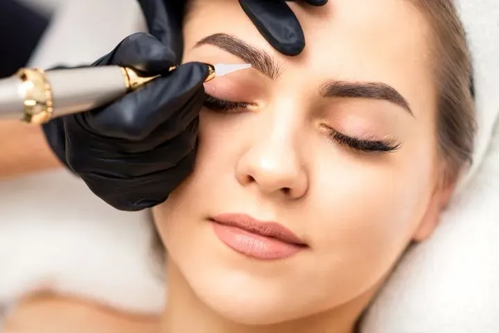 https://cdn.salonspotlight.com/photos/TqnFTbfSYxGs67XDRodT/ac4b6c49-f854-4bfb-9bf2-92033d2b192e_720x720