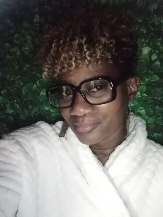 https://cdn.salonspotlight.com/photos/TrylOtpukyhtdCdQCUlH/d0be91f1-b937-4c02-b637-47a57738201c_720x720