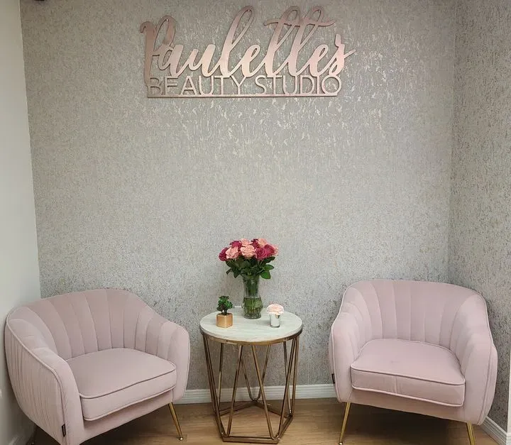 https://cdn.salonspotlight.com/photos/TwzQIH3VaDo994IU9TeI/f7db1dcb-409e-4791-a7e1-d753f8fbad16_720x720