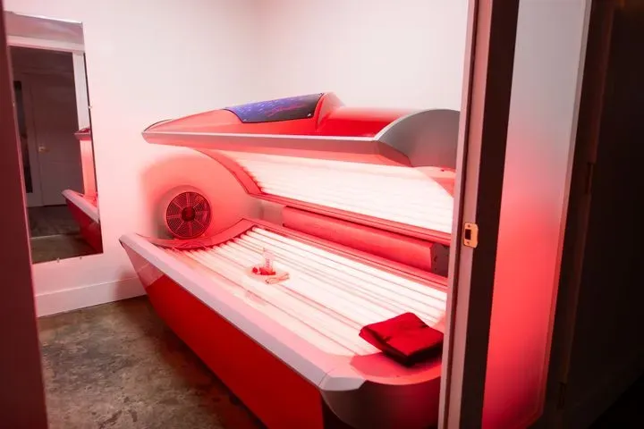 https://cdn.salonspotlight.com/photos/U2BayL3tbDgnbTLclpXJ/387f530e-d46b-45c9-b3ca-510bfb2a059c_720x720