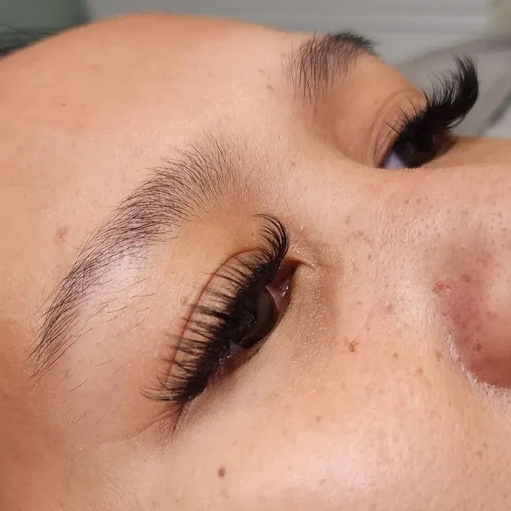 https://cdn.salonspotlight.com/photos/U2HQkSEi7cTqxmXDauvu/020d878f-1456-4207-97a1-876ab75cf903_720x720
