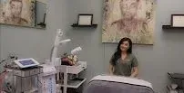 https://cdn.salonspotlight.com/photos/U2HQkSEi7cTqxmXDauvu/d8f44eff-3325-479b-ba3d-ea18d0e44b4e_720x720