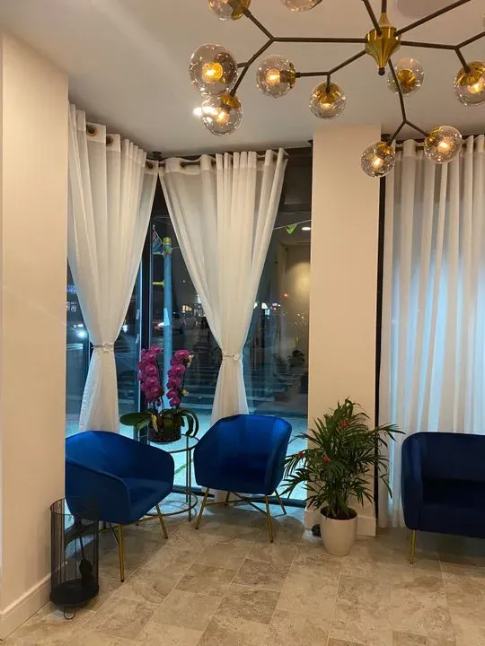 https://cdn.salonspotlight.com/photos/U2cZXO0e7UcZ6rRpPoFE/0c313b57-eefd-4c17-b878-db790721ba6d_720x720