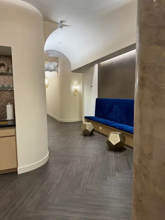 https://cdn.salonspotlight.com/photos/U2rYYSfuolCuqPmJfHYE/8fdc57e0-e115-47bb-9aaf-edd280ac1e4d_720x720