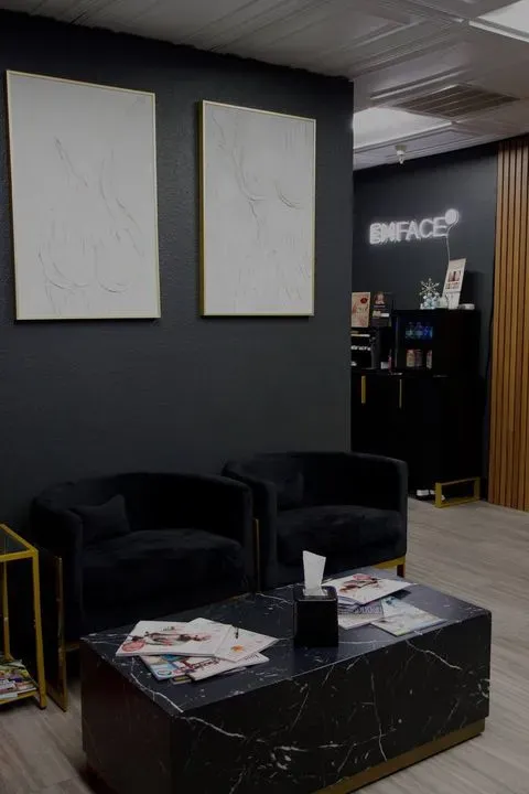 https://cdn.salonspotlight.com/photos/U4WdZZzL9Gmy3ERF2dlq/37bcceae-ba2e-412b-b797-620856f494fb_720x720