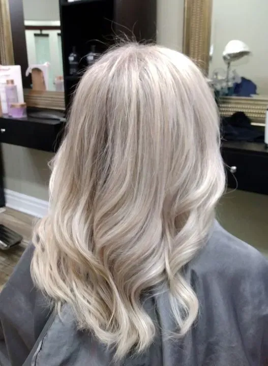 https://cdn.salonspotlight.com/photos/U4rK377BWzUWWp8aBZEh/1284d0fd-4f18-4c46-b4dd-0c29fec103d8_720x720
