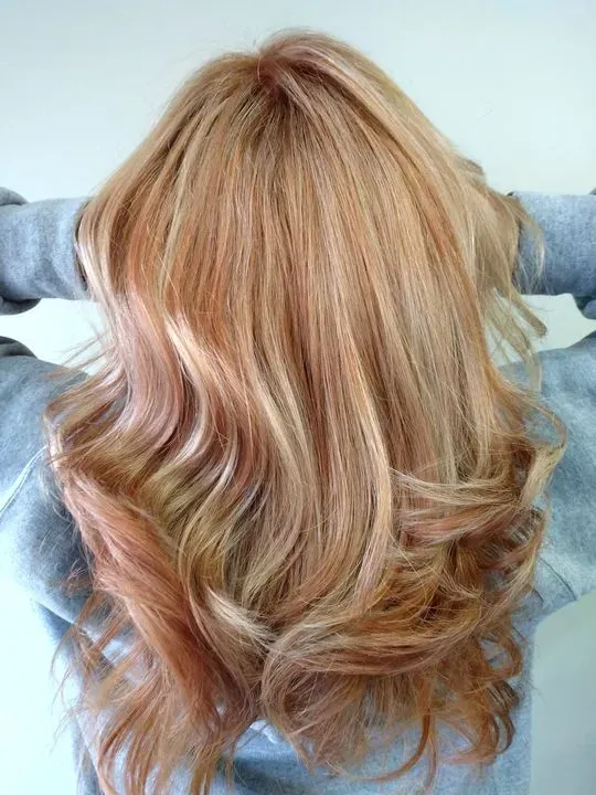 https://cdn.salonspotlight.com/photos/U4rK377BWzUWWp8aBZEh/f264f928-6b42-464a-b81c-e44a9ec25dea_720x720