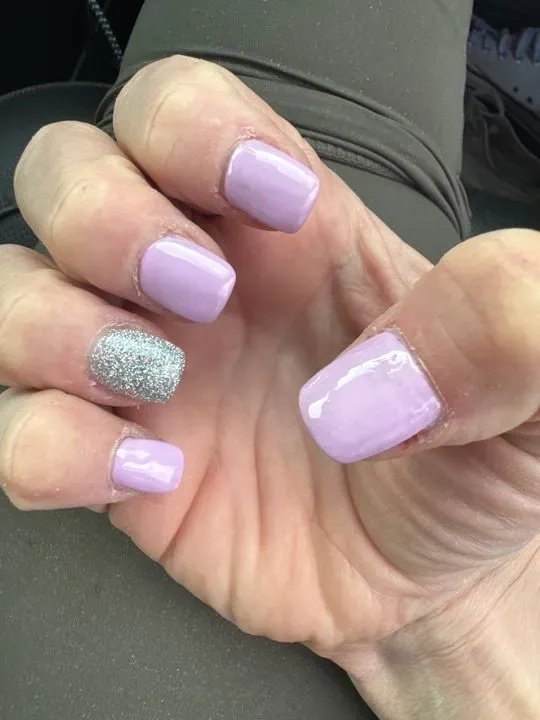 https://cdn.salonspotlight.com/photos/UCsFksi7IzGUnCZ4iOi8/16369540-1cec-4777-8db0-4afd9cb6a199_720x720