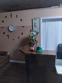 https://cdn.salonspotlight.com/photos/UDo2NaVlu5ebx8LTdLOc/e3cb4ac5-698a-4a2c-8718-0c775d3d744e_720x720