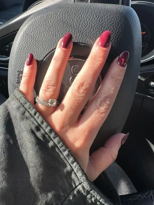 https://cdn.salonspotlight.com/photos/UIFvprpYxtxYH68jJbxN/5eb3187d-a2db-4b45-8aa5-334ea582b58e_720x720