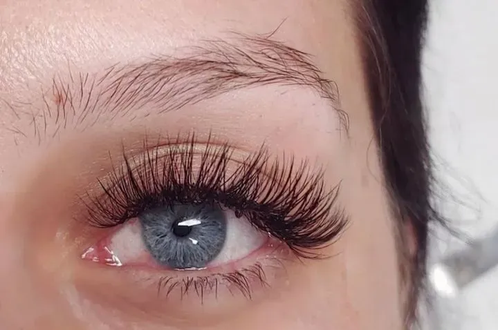 https://cdn.salonspotlight.com/photos/UKB0tlCn2gtiQIliInLx/a97e5160-9623-490c-823f-708f981c0785_720x720
