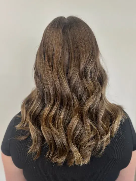 https://cdn.salonspotlight.com/photos/UMYAppgobUPjOGF2QUWa/a47b9afa-3986-4f96-8bbf-45d8dbc43f79_720x720