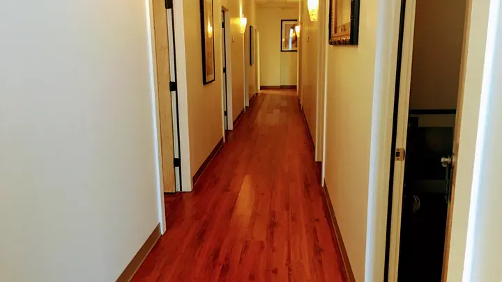 https://cdn.salonspotlight.com/photos/USHpjsxSAWGMnshmcXVP/d1d4c5fd-354a-469d-bbde-71acdb71a4c5_720x720
