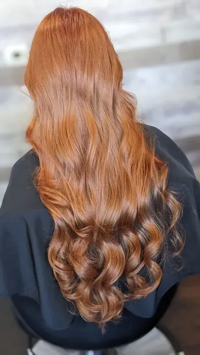 https://cdn.salonspotlight.com/photos/UUIIKKM0pyvjVyLMoCpn/2d7f32b8-8e19-425f-9011-d503c705da99_720x720