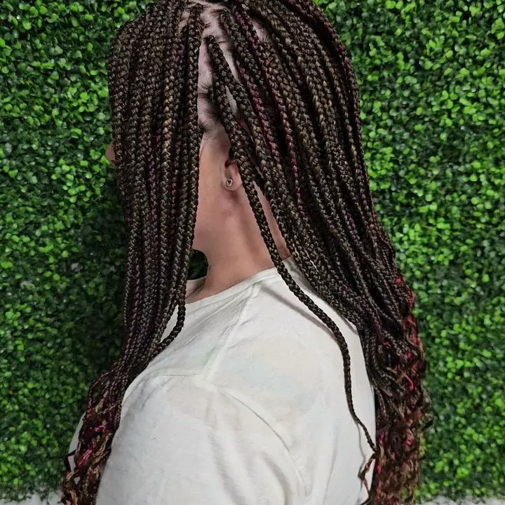 https://cdn.salonspotlight.com/photos/UVDMEfkCkSHNT7g7EuBk/4f564d5d-11b4-4abb-bff0-5c1aaf0d37cd_720x720