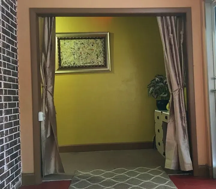 https://cdn.salonspotlight.com/photos/UXhmUB1o9pFL7BxPM9k5/31c800fb-c028-46ba-8fdd-92e18783b0bf_720x720