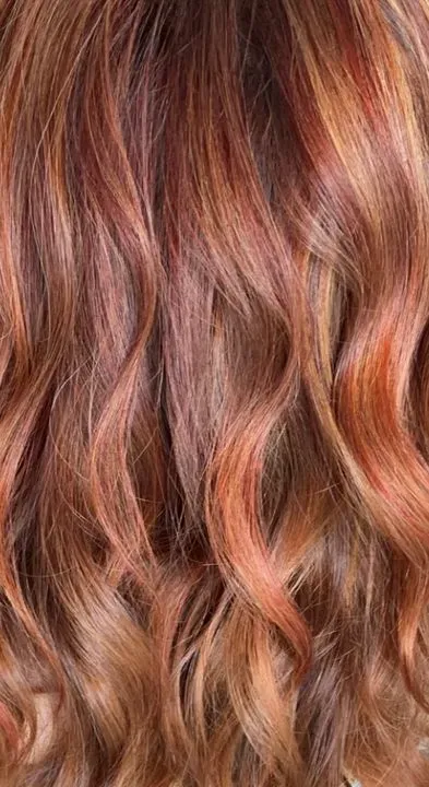https://cdn.salonspotlight.com/photos/UYzxKHu45LyHdXS4ZJ6J/5bbf427d-123c-428d-bf18-ba8336fbc086_720x720