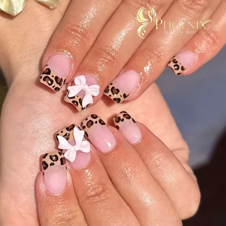 https://cdn.salonspotlight.com/photos/UZ3z5GIMHaiD5hGJHeCn/ecf4448b-8c60-45cc-88b3-a274306f81b6_720x720
