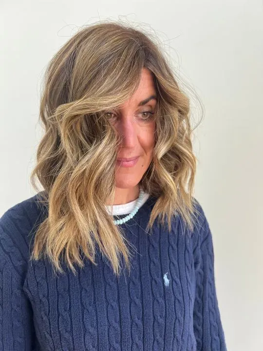 https://cdn.salonspotlight.com/photos/UZr5oE03akKenATcCNC0/753abb75-a6b9-415b-9507-40b988948b51_720x720