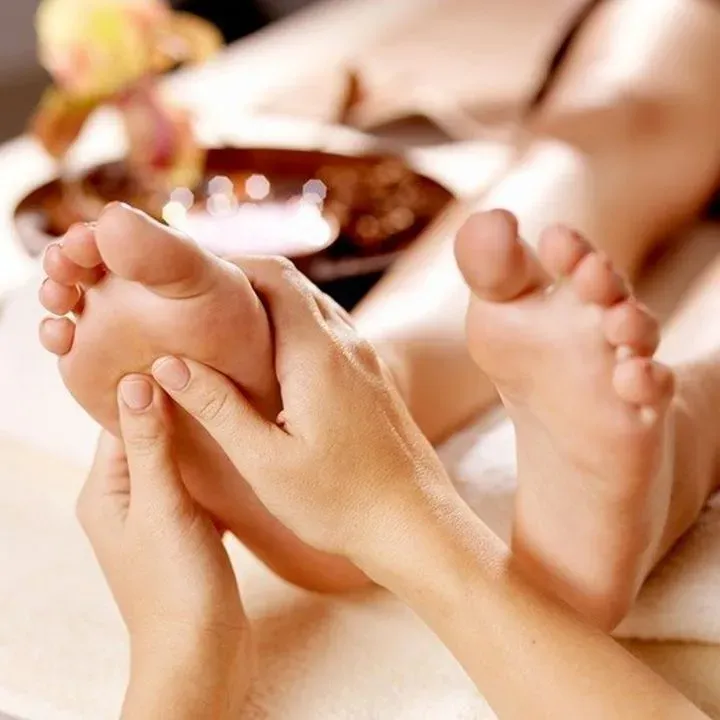 https://cdn.salonspotlight.com/photos/UaIKUyZe0RDV2DLU6Yd0/c8256f34-eb5a-4022-96b0-f30c638c301b_720x720