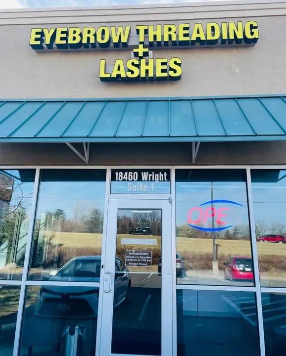 https://cdn.salonspotlight.com/photos/UafdgAdJCiQ8L1HsWTGB/9b1eb5a2-ff23-42cc-979a-47de52161129_720x720