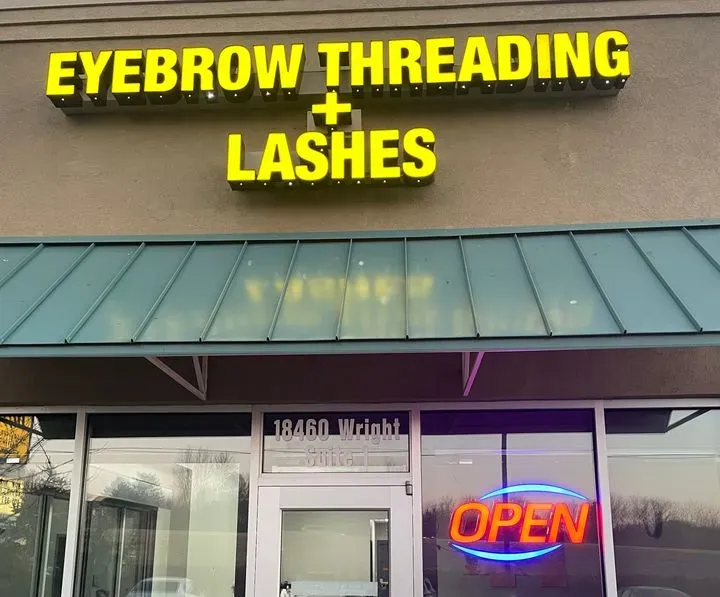 https://cdn.salonspotlight.com/photos/UafdgAdJCiQ8L1HsWTGB/ece4bd85-76da-4940-a000-eb307c4e9cfc_720x720