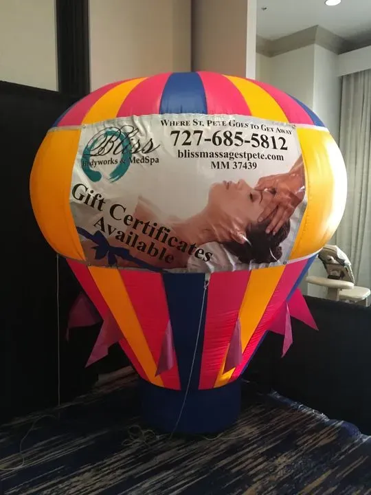 https://cdn.salonspotlight.com/photos/UbBDKTrbhLq4WLesZCp8/bd46fa9b-e6d9-4b31-825e-5c1dd89b945f_720x720