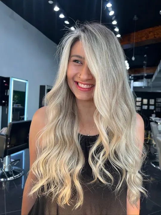 https://cdn.salonspotlight.com/photos/Ue4fovQRvLNFxUM4SQXi/a455d97c-440e-4f32-b0c3-29f81e770cb2_720x720
