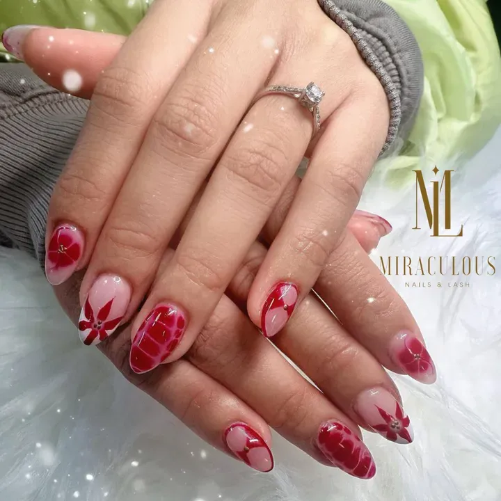 https://cdn.salonspotlight.com/photos/UiznbOudxhJlJ4yovzGj/fd6537fb-3b3e-4e71-826a-339c4308fa16_720x720