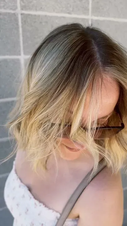 https://cdn.salonspotlight.com/photos/UrCCzSDgejuQqTXiHHbr/726ac949-0a46-412d-9600-5c4310c84f33_720x720