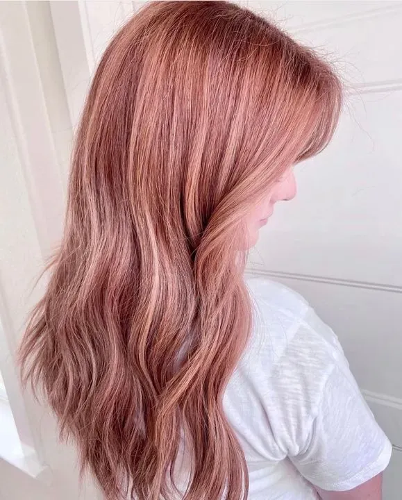 https://cdn.salonspotlight.com/photos/UrCCzSDgejuQqTXiHHbr/b9bf5bfc-5a6b-437d-991d-571a8bdca706_720x720