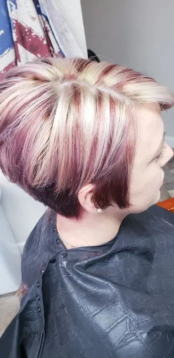 https://cdn.salonspotlight.com/photos/UuobHoEtIzXOGMTSvdGQ/149bb45e-66fa-4c0d-8981-97b69356276c_720x720