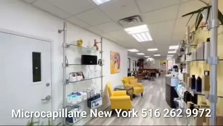 https://cdn.salonspotlight.com/photos/UxbwZbdn5WHHnQKijcva/1074b138-7ba8-482b-b4e0-ce7f00d59d62_720x720