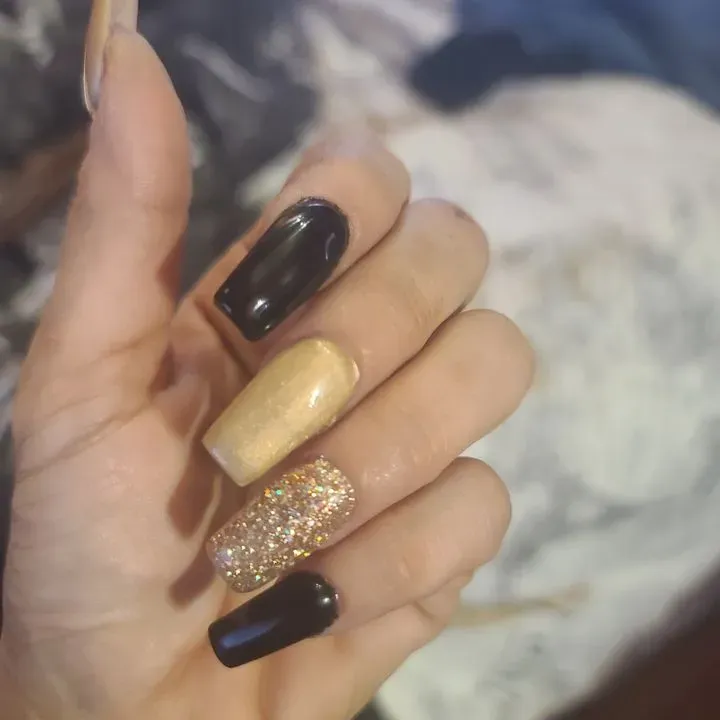 https://cdn.salonspotlight.com/photos/V0mWxOQ7wfyfIs8lmo5q/3d59fd02-bca9-46c2-b89d-e1dd080ea475_720x720
