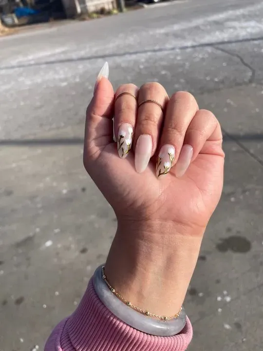 https://cdn.salonspotlight.com/photos/V0mWxOQ7wfyfIs8lmo5q/47212f96-7a5f-419b-a3c5-e4cdb73e37bc_720x720