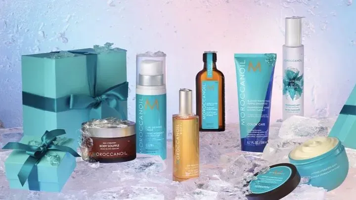 https://cdn.salonspotlight.com/photos/V4d92dOcJ4KqW6C6rpKD/aa4a86ab-38df-4313-9dc0-7c47d002abb7_720x720