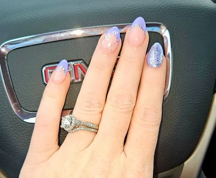 https://cdn.salonspotlight.com/photos/V73MRGwqjQgXLvYdwIMD/d66ce813-061a-4278-8cae-fbc1b417954d_720x720