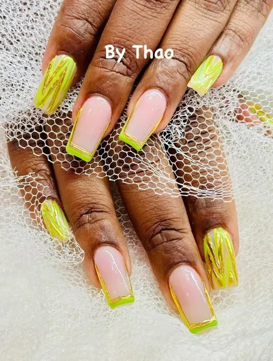 https://cdn.salonspotlight.com/photos/V7bc1Rs3N6ew3Inm6lKd/1aaed0ed-6081-4ab5-b535-c9de1d6e66ec_720x720