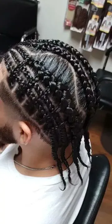 https://cdn.salonspotlight.com/photos/VA64cZcZIptxXSJ66uQU/15b69a9c-30e9-4431-a210-1e7bd8b84af5_720x720