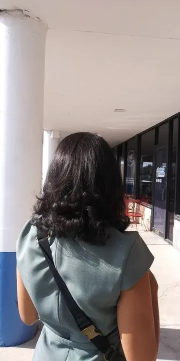 https://cdn.salonspotlight.com/photos/VAliBRPB8HjEkWR0ftiU/b2791933-5a79-4368-8c02-b3f35e769298_720x720